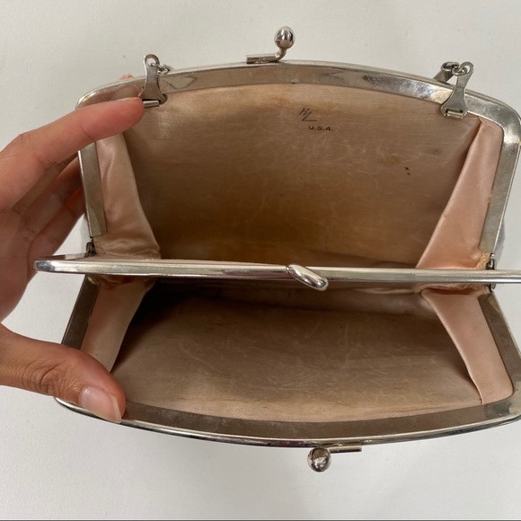 Vintage 1950s HL U.S.A. Two-pocket Clutch - Picture 5 of 7